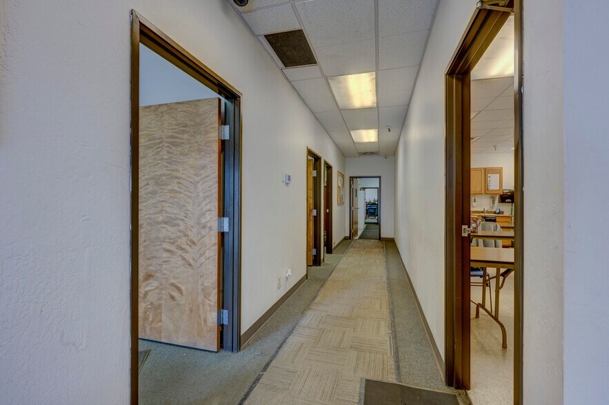 More Photos Of 575-585 Reactor Way, Reno Distribution For Lease