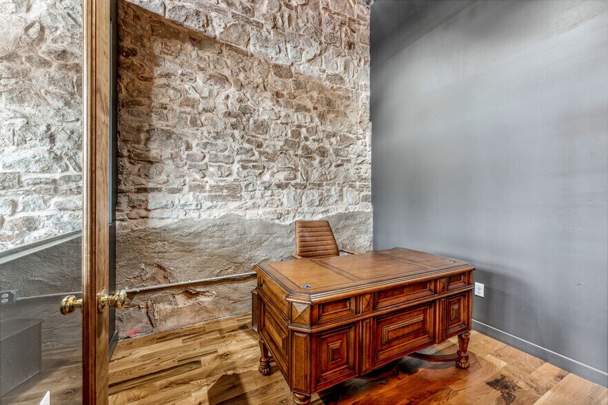 More Photos Of 104 S Kickapoo St, Lipan General Retail For Lease