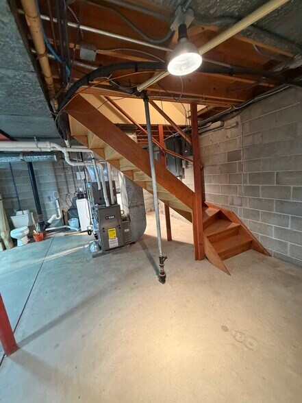 More Photos Of 205 N 13th St, Nebraska City Office For Sale