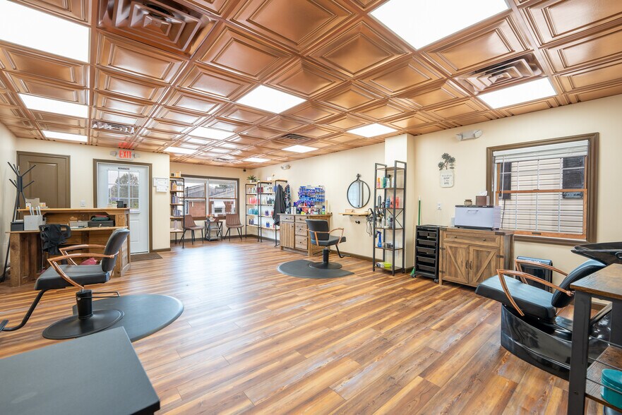 More Photos Of 106 E 1st Ave, Derry Freestanding For Sale