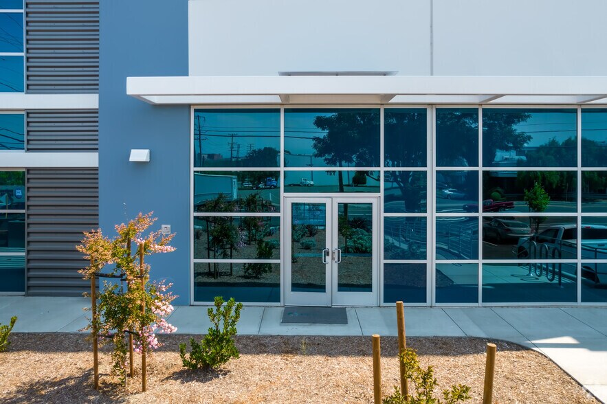 More Photos Of 2756 Alvarado St, San Leandro Warehouse For Lease