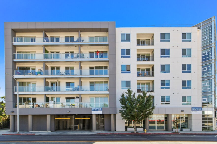 More Photos Of 1234 N La Brea Ave, West Hollywood Apartments For Lease