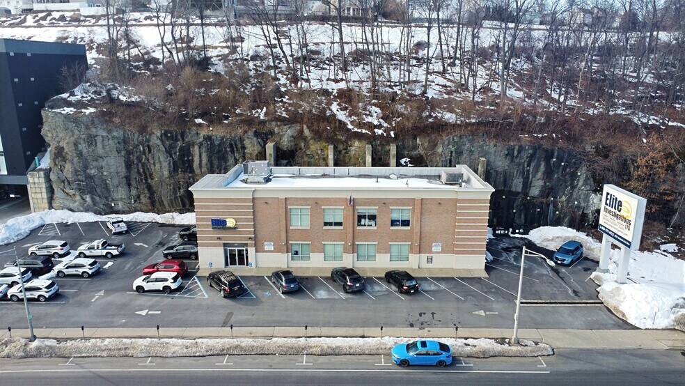 More Photos Of 2001 Central Park Ave, Yonkers Office For Sale