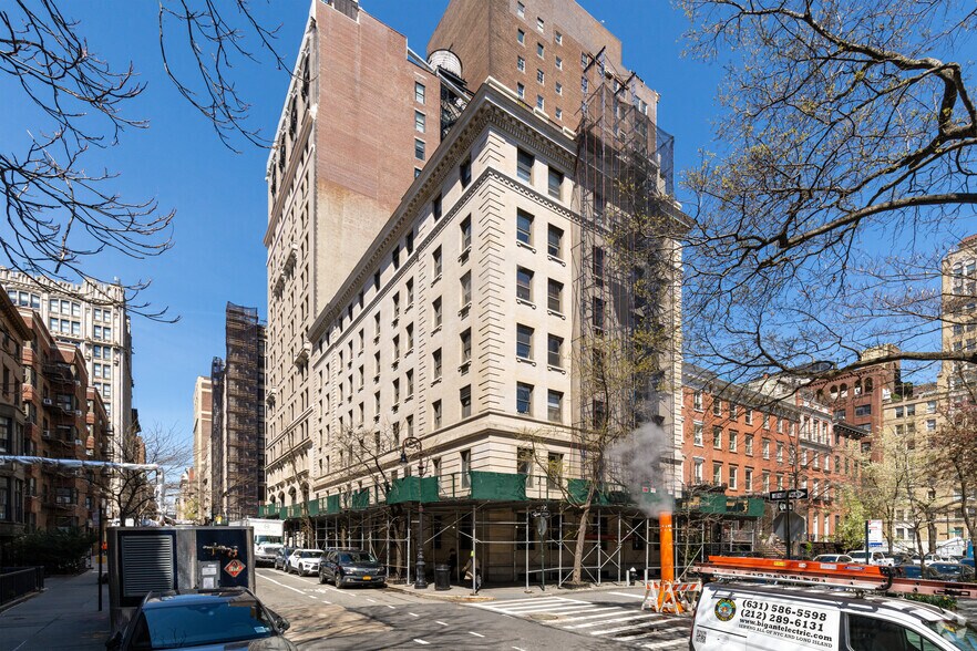 7 Gramercy Park W, New York, NY 10003 MultiFamily For Lease