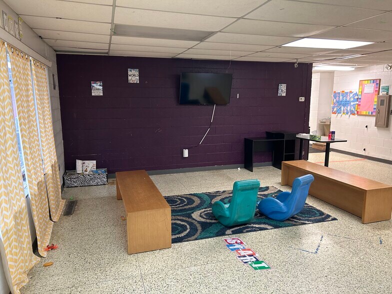 More Photos Of 125 Wilson Park Dr, Dayton Religious Facility For Sale