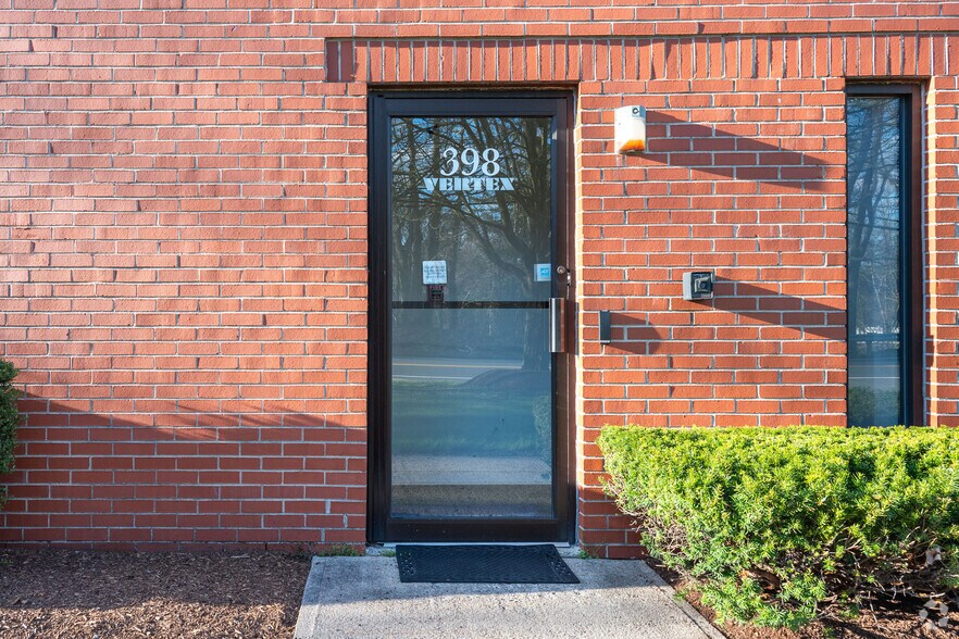 More Photos Of 392-398 Libbey Industrial Pky, Weymouth Light Manufacturing For Sale