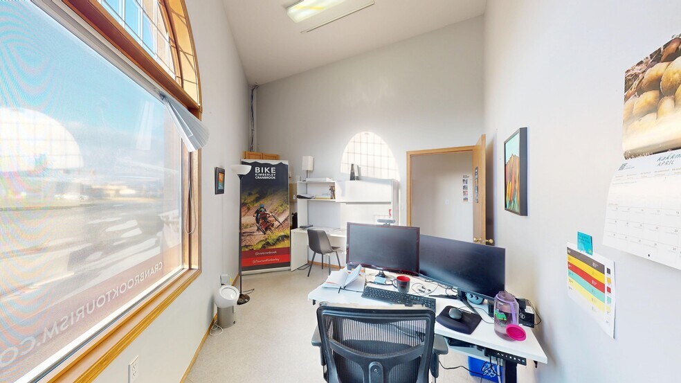 More Photos Of 800 Baker St, Cranbrook Storefront Retail Office For Sale