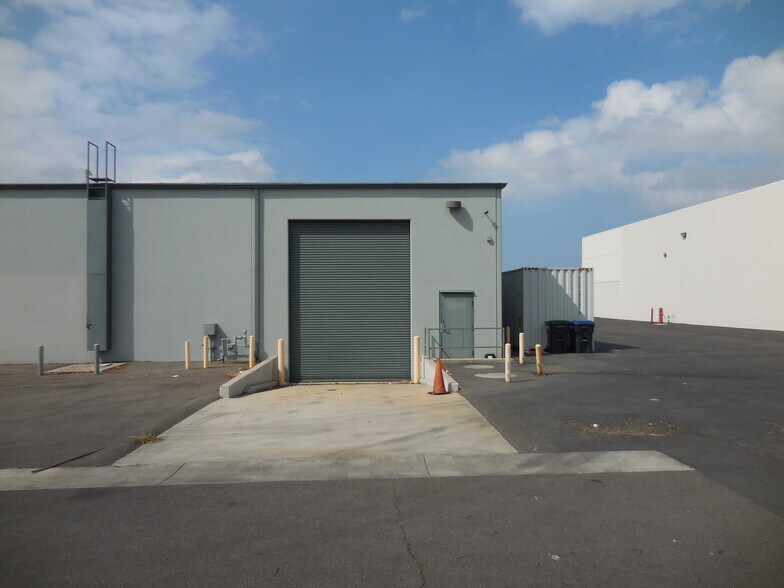 More Photos Of 2082 E Gladwick St, Compton Industrial For Lease