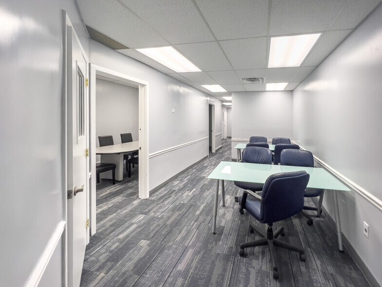 More Photos Of 1431 Elizabeth Ave, Charlotte Office For Lease