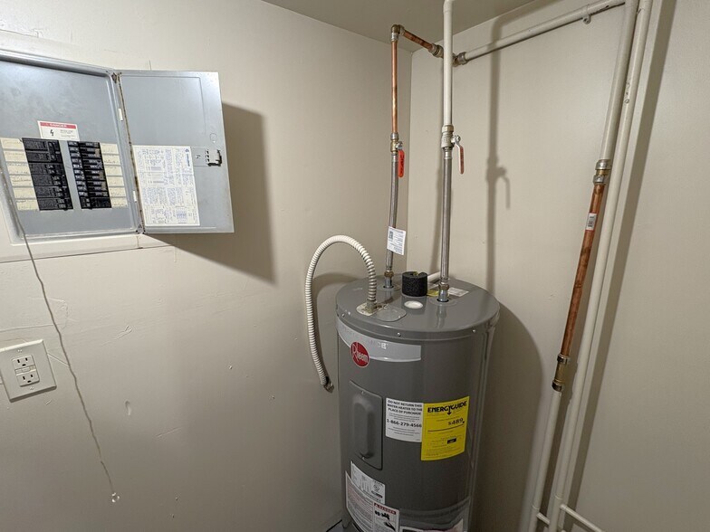 More Photos Of 611-617 Palisades Dr, Pacific Apartments For Sale