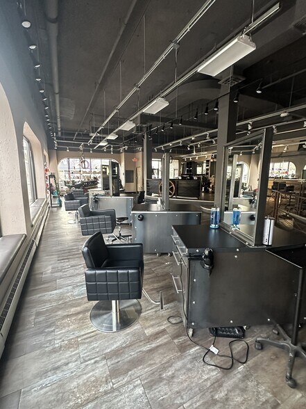 More Photos Of 515-525 S Washington Ave, Royal Oak Loft Creative Space For Lease