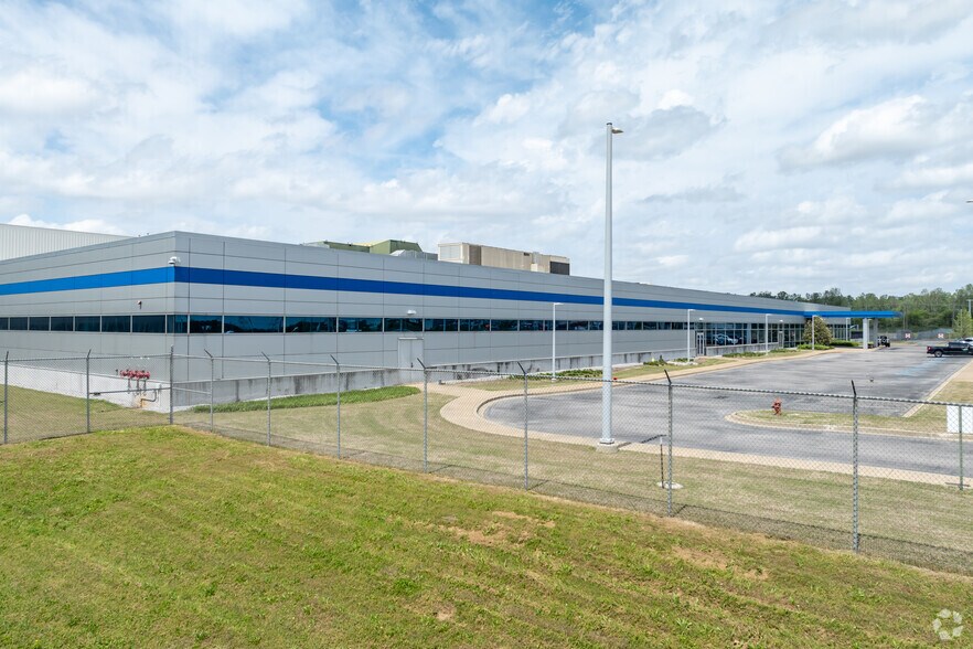 Primary Photo Of 3231 Paul R Lowry Rd, Memphis Industrial For Lease