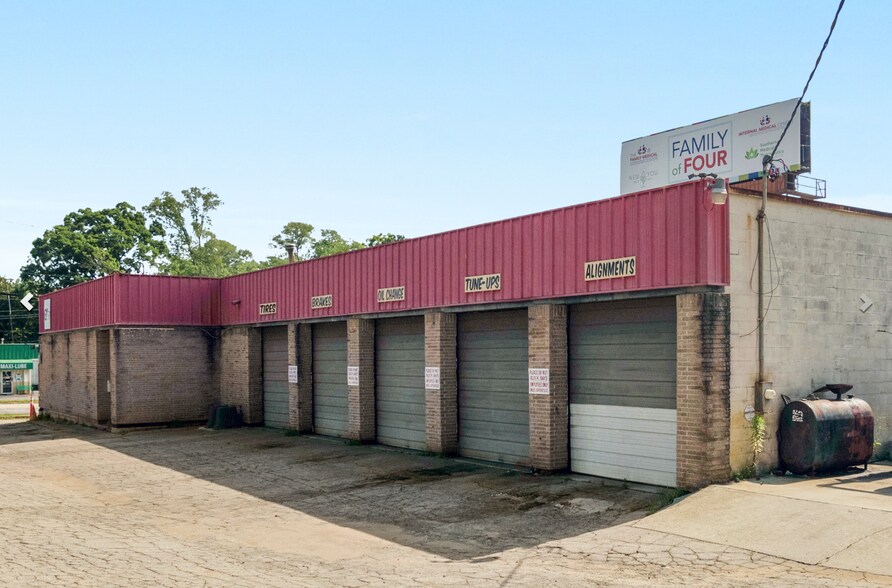 More Photos Of 1136 W Taylor St, Griffin Land For Sale