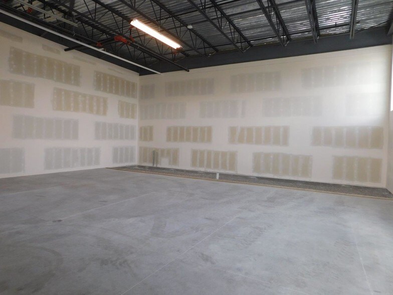 More Photos Of 18233 Lincoln Meadows Pky, Parker Self Storage For Sale