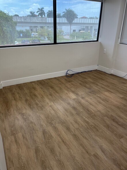 More Photos Of 4675 Ponce de Leon Blvd, Coral Gables Medical For Lease