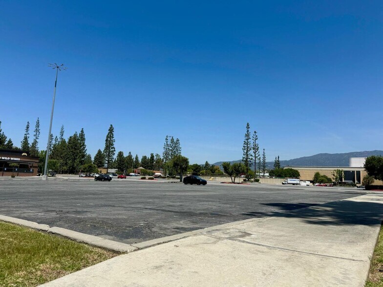 More Photos Of 5060 Montclair Plaza Ln, Montclair Unknown For Lease