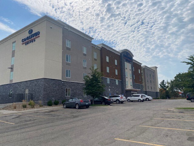 More Photos Of 1620 Broadway Ave S, Rochester Restaurant For Lease