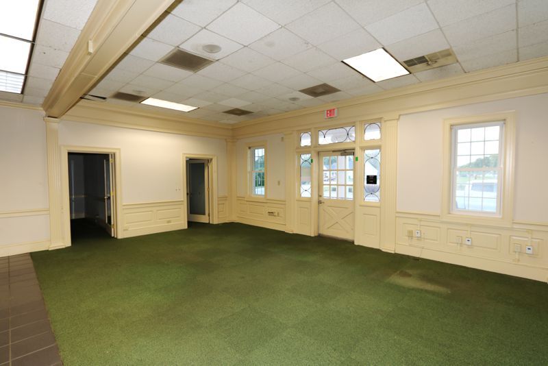 More Photos Of 305 New Neely Ferry Rd, Mauldin Bank For Lease
