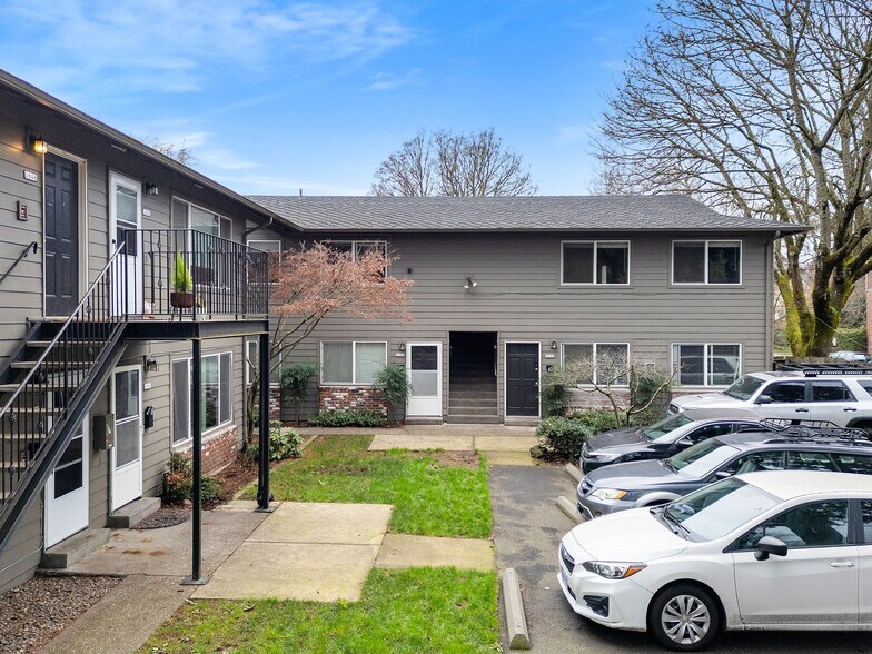 More Photos Of 1626-1646 SE Ash St, Portland Apartments For Sale