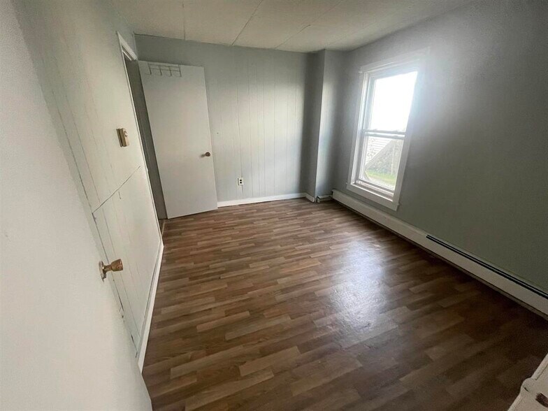 More Photos Of 2733 Dartmouth College, North Haverhill Apartments For Sale