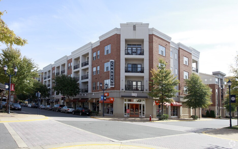 More Photos Of 11880-11950 Grand Commons Ave, Fairfax Unknown For Lease