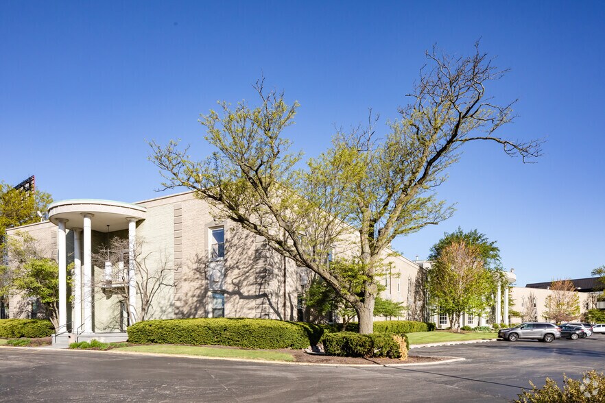 More Photos Of 2720 S River Rd, Des Plaines Office Residential For Sale