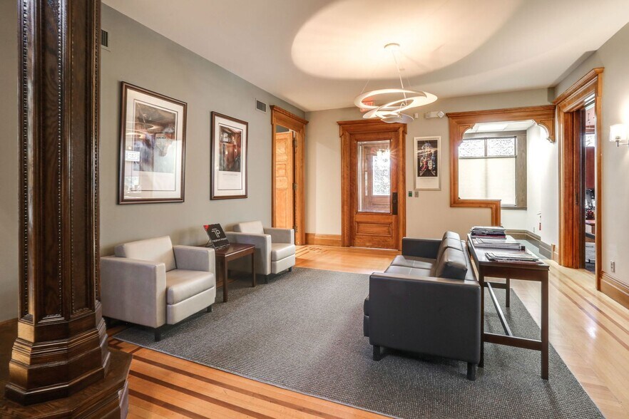 More Photos Of 4588 S Park Ave, Hamburg Office Residential For Sale
