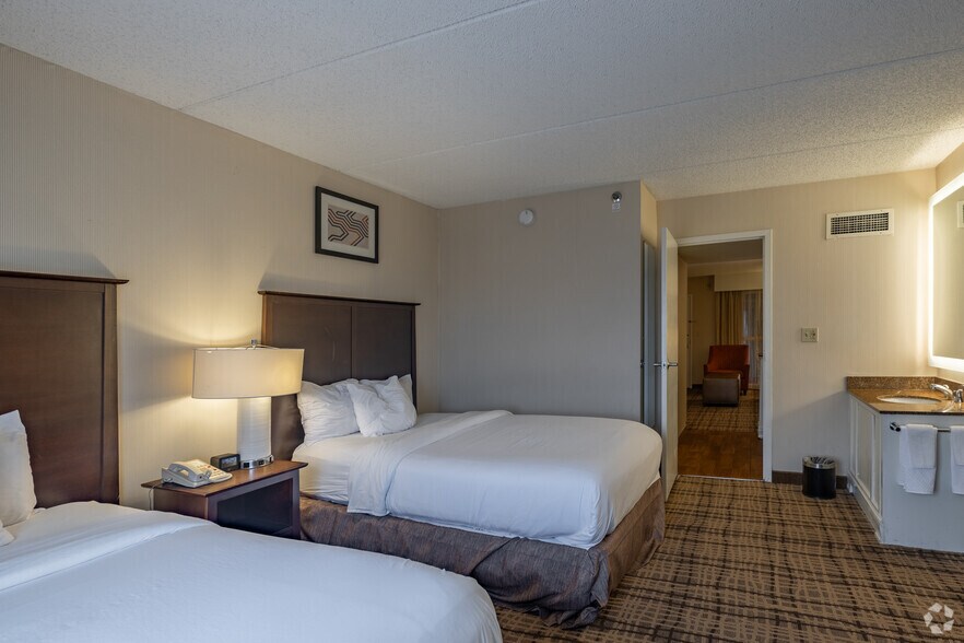 More Photos Of 3775 Park East Dr, Beachwood Hotel For Sale