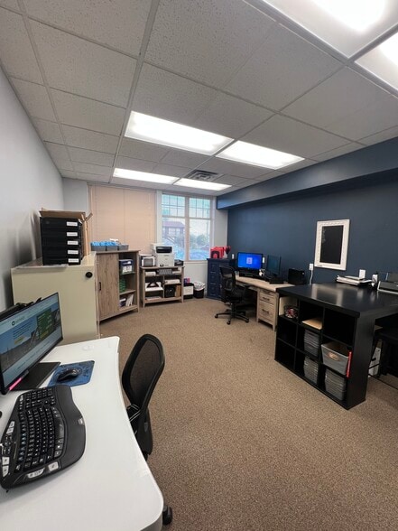 More Photos Of 819 Commercial Ave, Anacortes Office For Sale