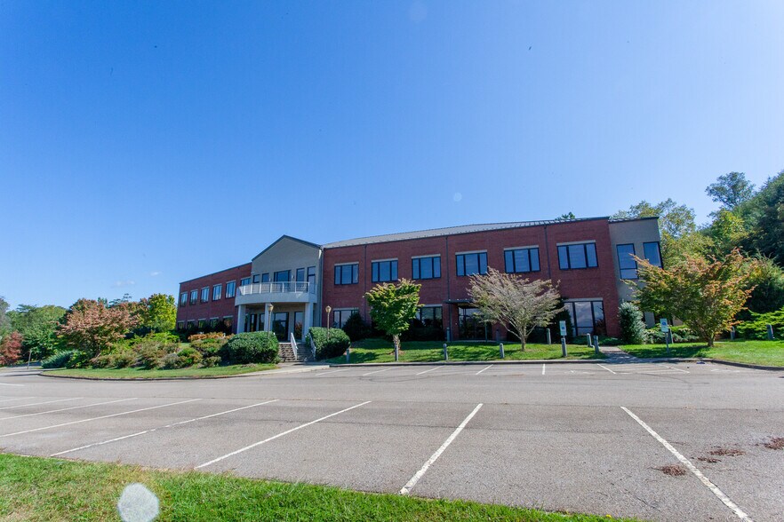 More Photos Of 14 One Center Ct, Franklin Medical For Sale