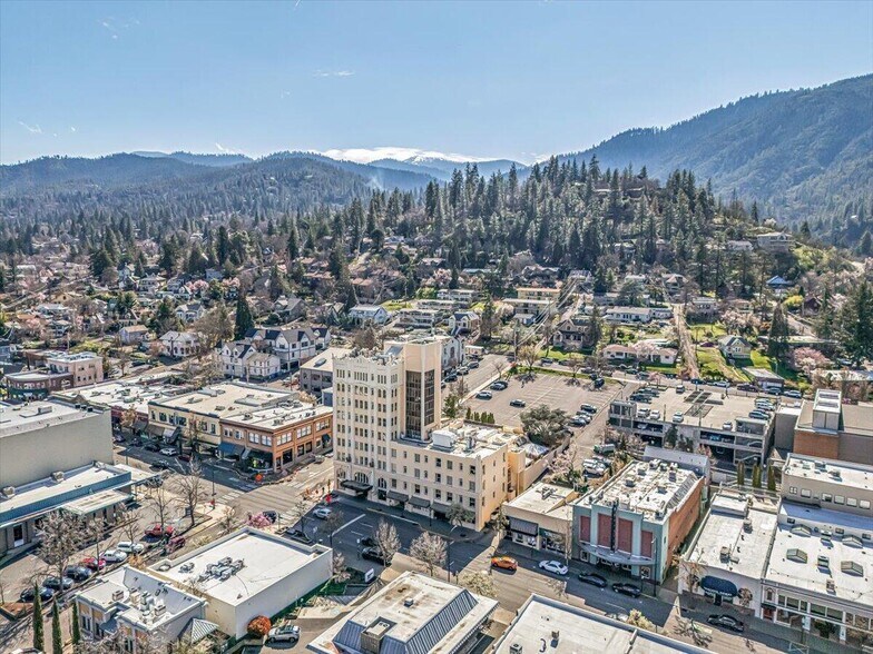 More Photos Of 145 E Main St, Ashland Restaurant For Sale