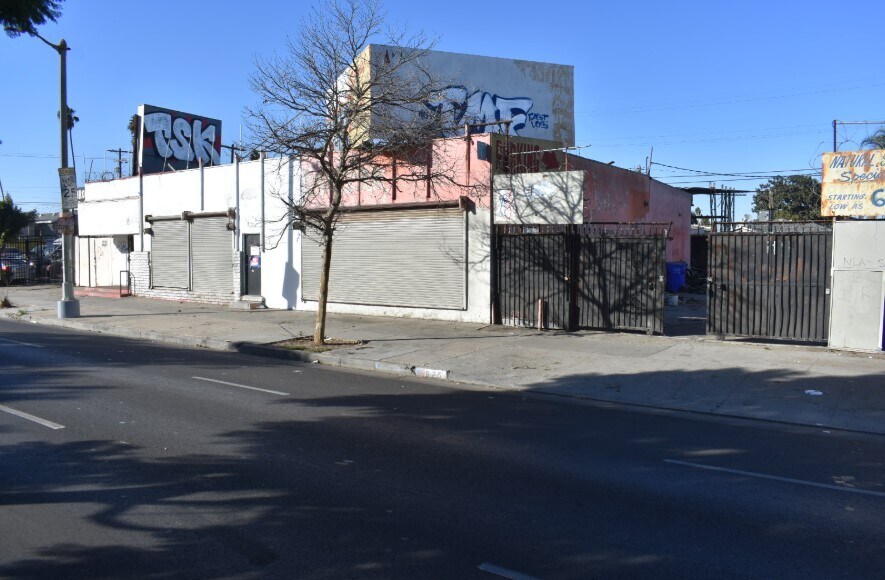 More Photos Of 621-633 E Manchester Ave, Los Angeles Land For Lease