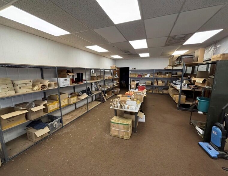 More Photos Of 1064 Route 109, Lindenhurst Warehouse For Lease