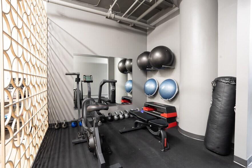 More Photos Of 119 Spadina Ave, Toronto Loft Creative Space For Lease