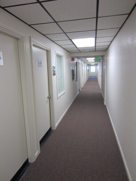 More Photos Of 1660 W Linne Rd, Tracy Office For Lease
