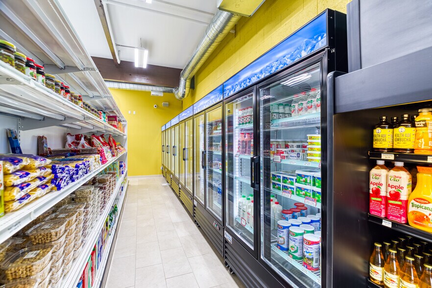 More Photos Of 10124-10138 Topanga Canyon Blvd, Chatsworth General Retail For Sale