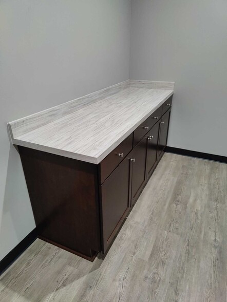 More Photos Of 921 Old Still Road, Woodbine Manufacturing For Sale