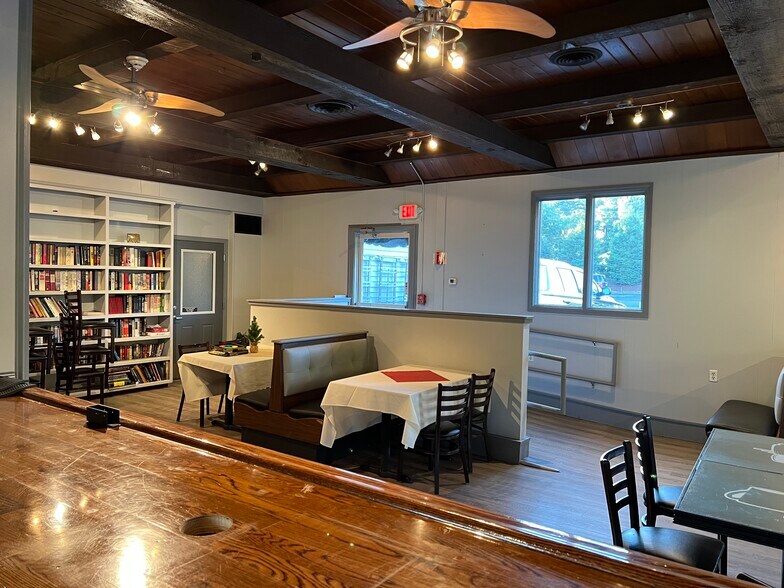 More Photos Of 35-A Solomon Pond Rd, Northborough Restaurant For Lease