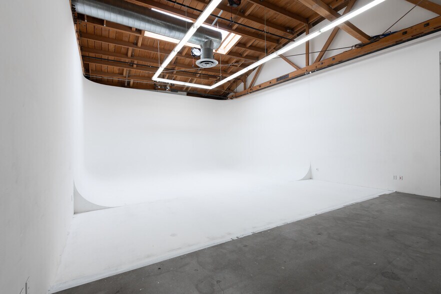 More Photos Of 6006 Washington Blvd, Culver City Loft Creative Space For Sale