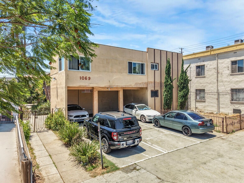 More Photos Of 1069 N Oxford Ave, Los Angeles Apartments For Sale
