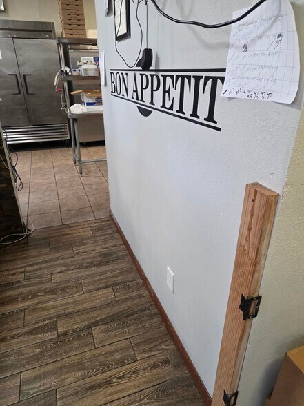 More Photos Of 3242 E Desert Inn Rd, Las Vegas Storefront Retail Office For Lease