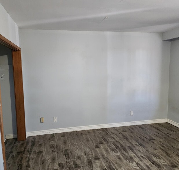 More Photos Of 8424 Goreway Dr, Brampton Office For Sale