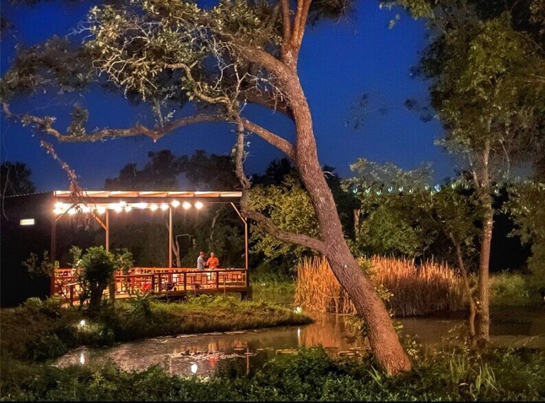 More Photos Of 100 Mockingbird Hl, Leander Theater Concert Hall For Sale