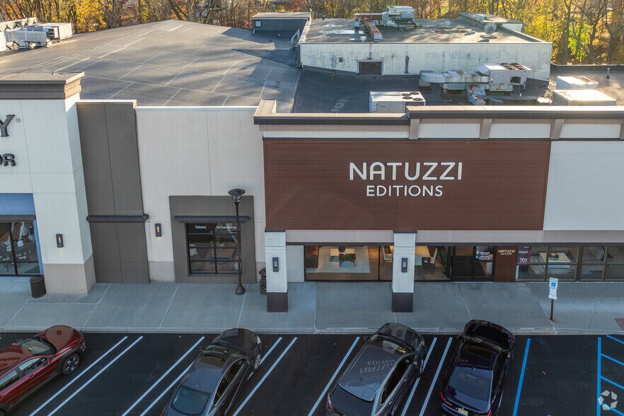 More Photos Of 332 E State Route 4, Paramus General Retail For Lease
