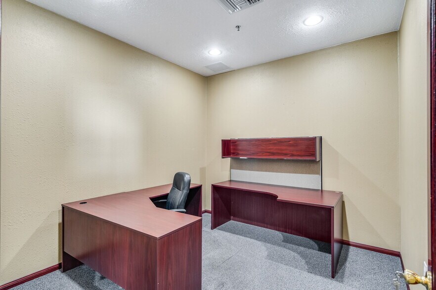 More Photos Of 14291 Commerce Dr, Garden Grove Manufacturing For Sale