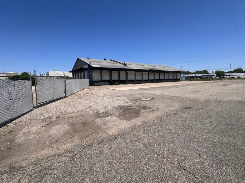 More Photos Of 2655 Buchanan Ave SW, Grand Rapids Truck Terminal For Lease