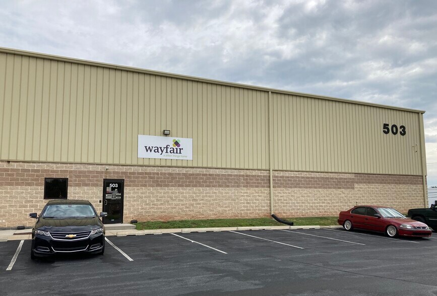 More Photos Of 503-509 Industrial Dr, Lewisberry Warehouse For Lease