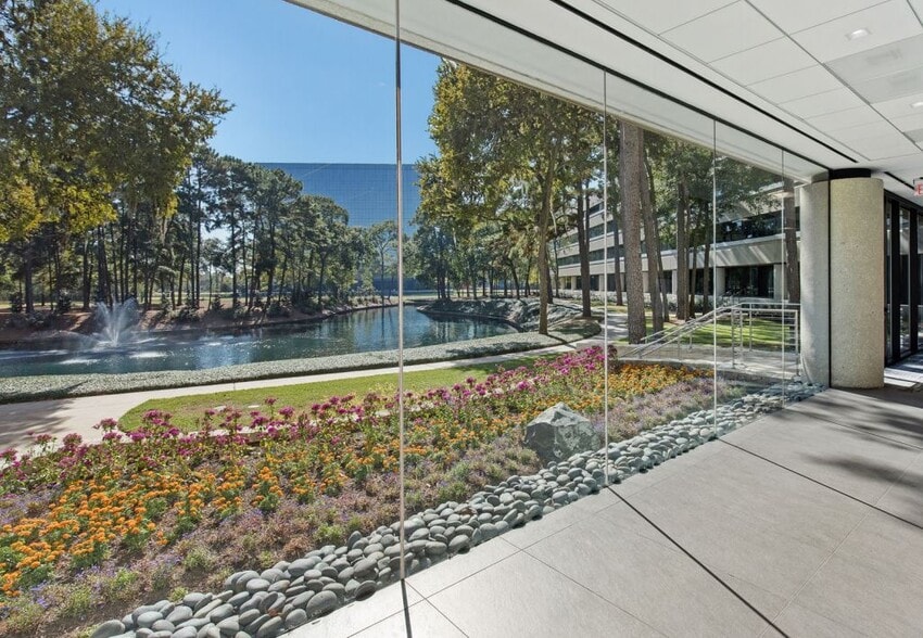 More Photos Of 13501 Katy Fwy, Houston Office For Lease