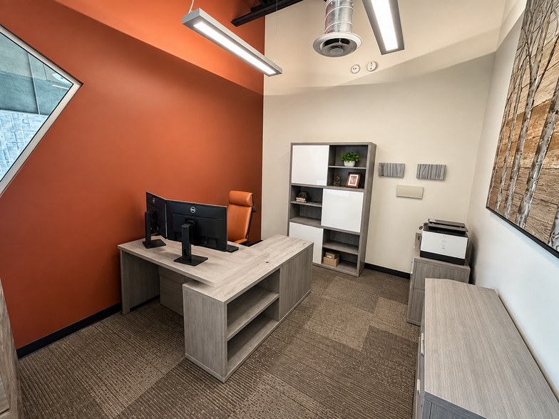 More Photos Of 508 Gibson Dr, Roseville Medical For Lease
