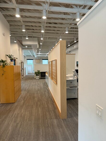 More Photos Of 39 SE Georgia Ave, Atlanta Storefront For Lease